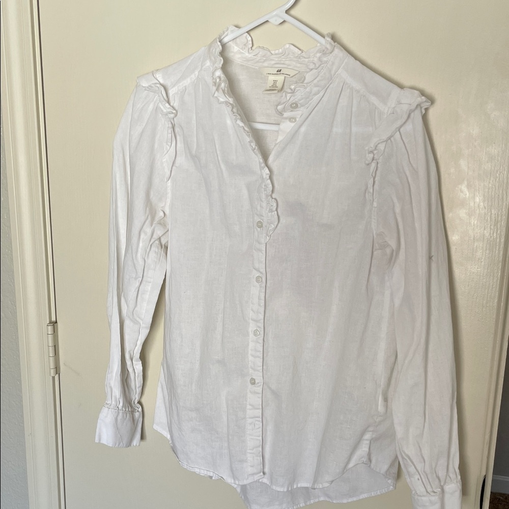 H&M Women's White Ruffled Button-Up Top